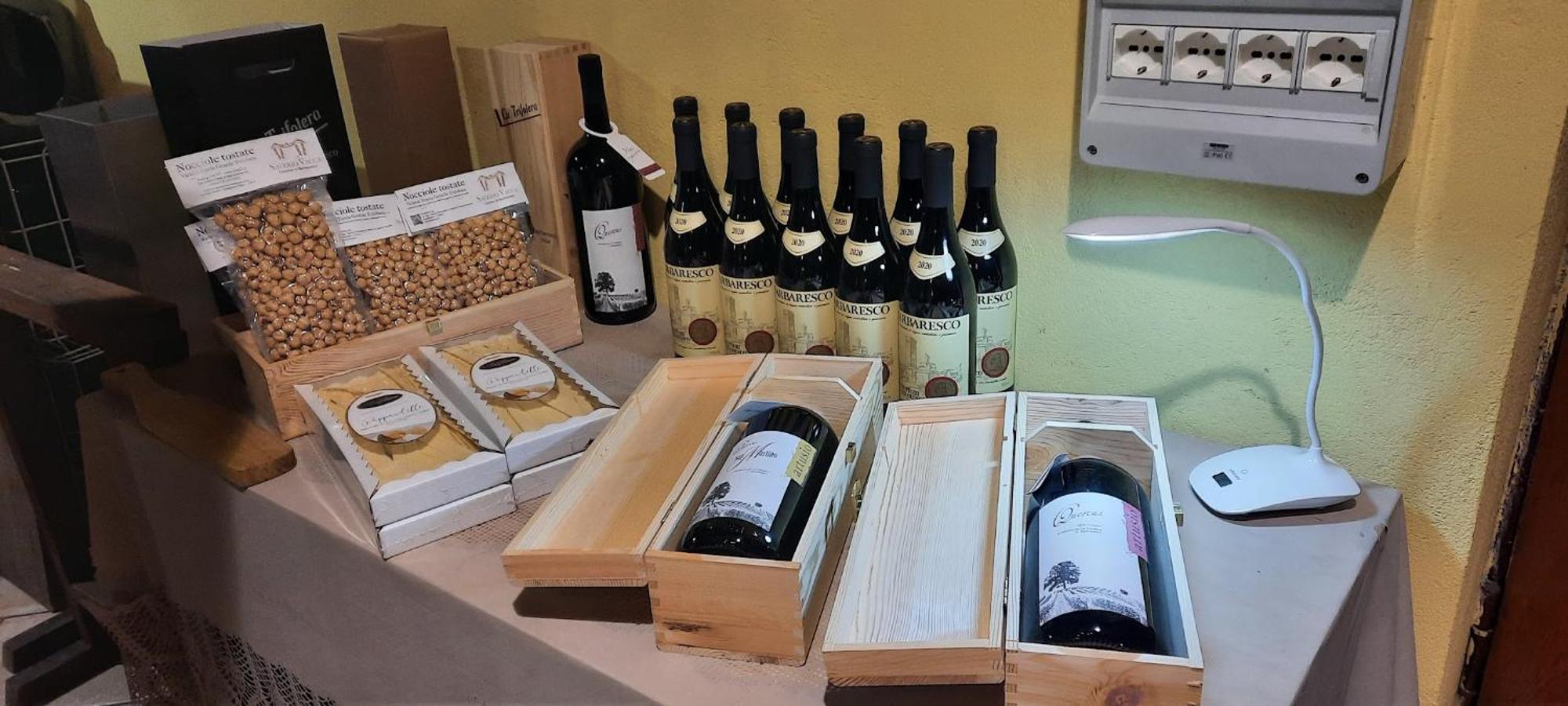 Ca Trifolera Barbaresco - Romantico Cascinale Con Antica Cantina Nel Cuore Delle Langhe - Degustazione Vini Nella Nostra Cantina 外观 照片